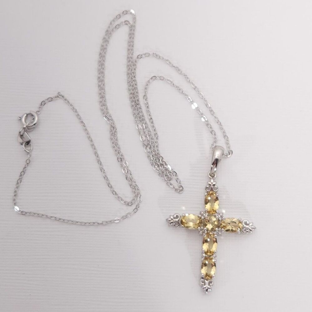 Marialite Cross Pendant and Chain made in Italy
